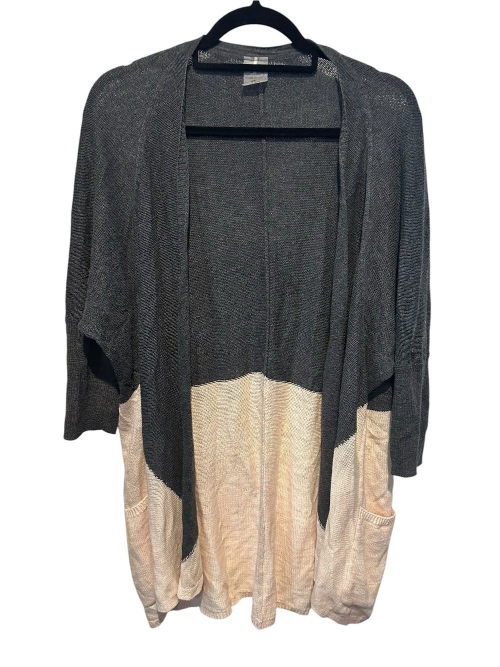 CALIA by Carrie Underwood Two-Tone Open Front Cardigan in Gray and Cream